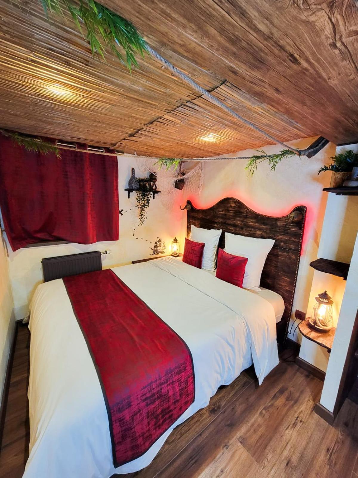 Le Repaire Des Pirates Logement Magique Sainte-Croix-en-Plaine Экстерьер фото