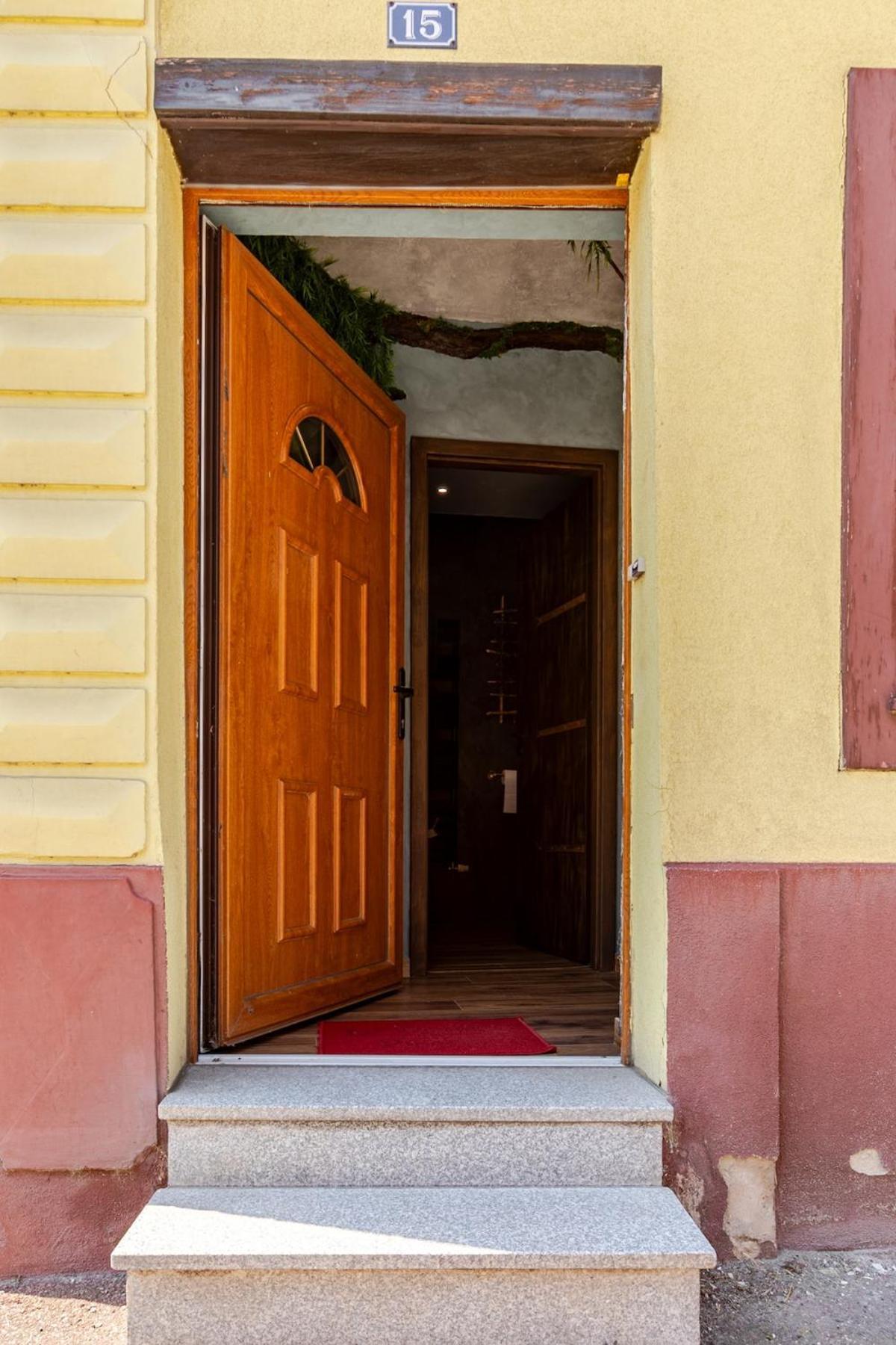 Le Repaire Des Pirates Logement Magique Sainte-Croix-en-Plaine Экстерьер фото