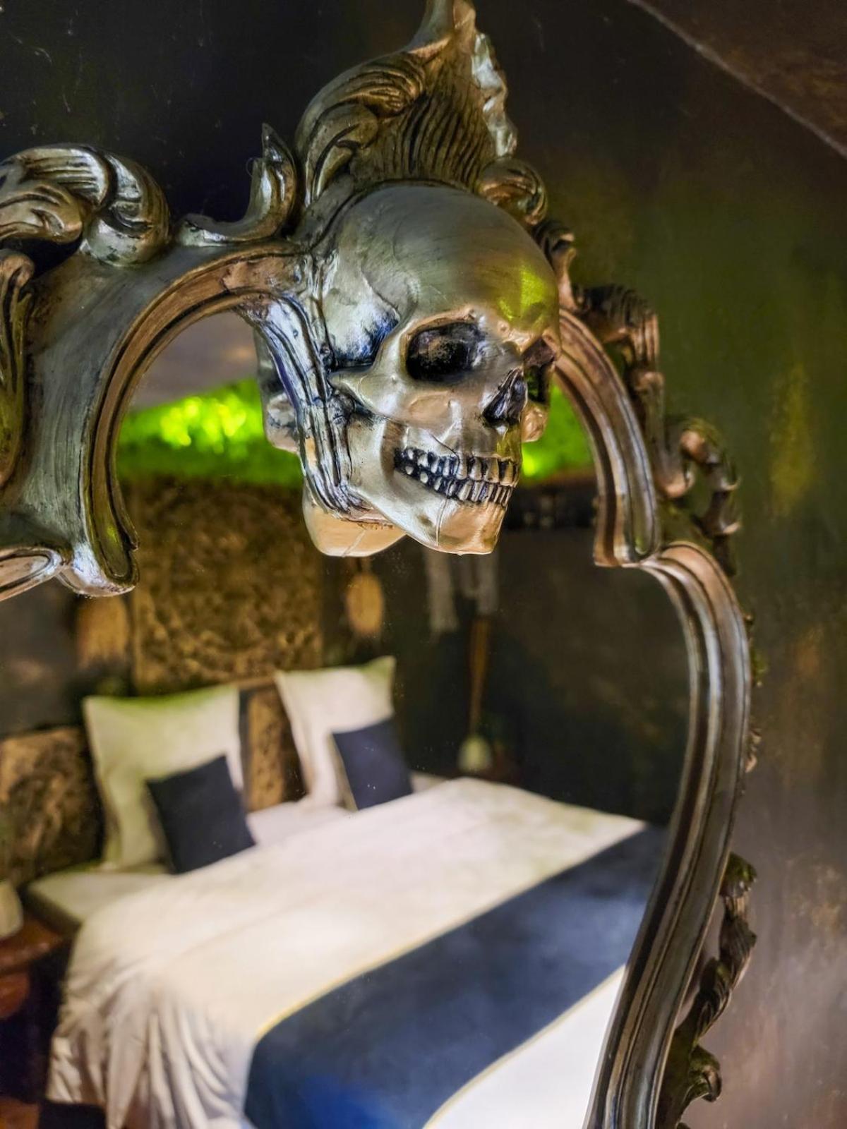 Le Repaire Des Pirates Logement Magique Sainte-Croix-en-Plaine Экстерьер фото