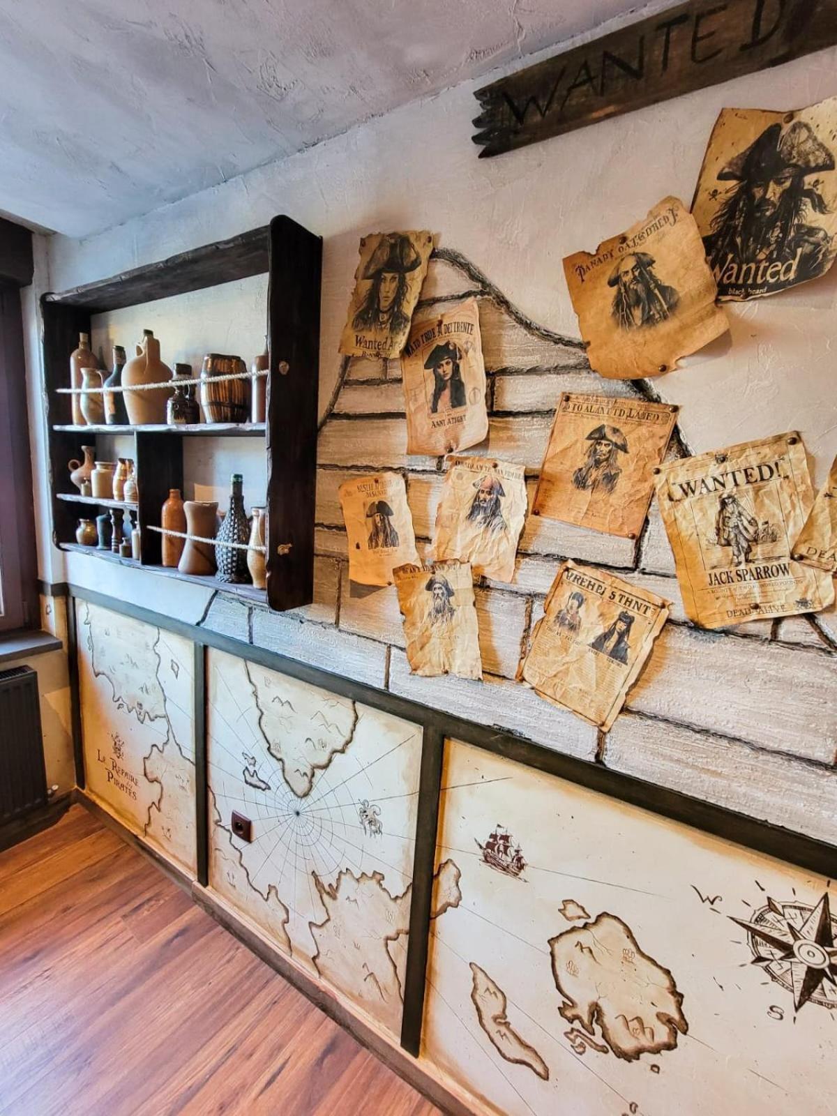 Le Repaire Des Pirates Logement Magique Sainte-Croix-en-Plaine Экстерьер фото